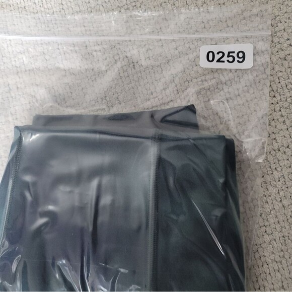 Victoria's Secret Green Tie Dyed athletic Leggings Side Pockets Womens Size Sm - Picture 12 of 13